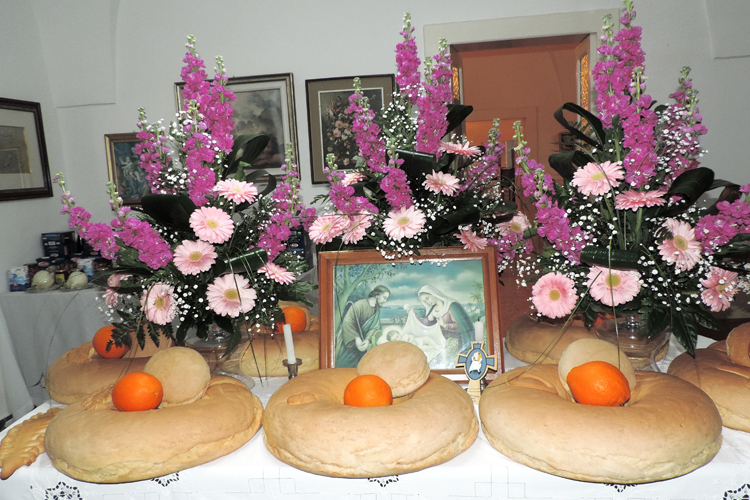 Tables of Saint Joseph
The welcome for wayfarers in “slow travel in Salento”