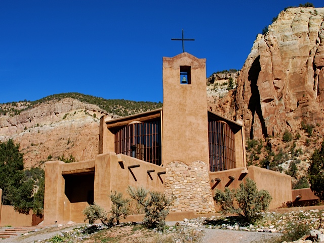 “Christ in the Desert”
Mysticism in the Abiquiu desert