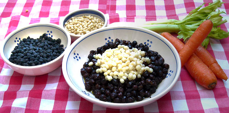 Pasta with black chick peas from the Foggia Murge