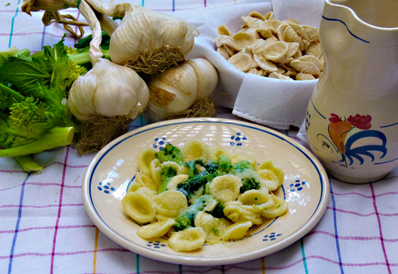 <i>Orecchiette</i> with broccoli rabe