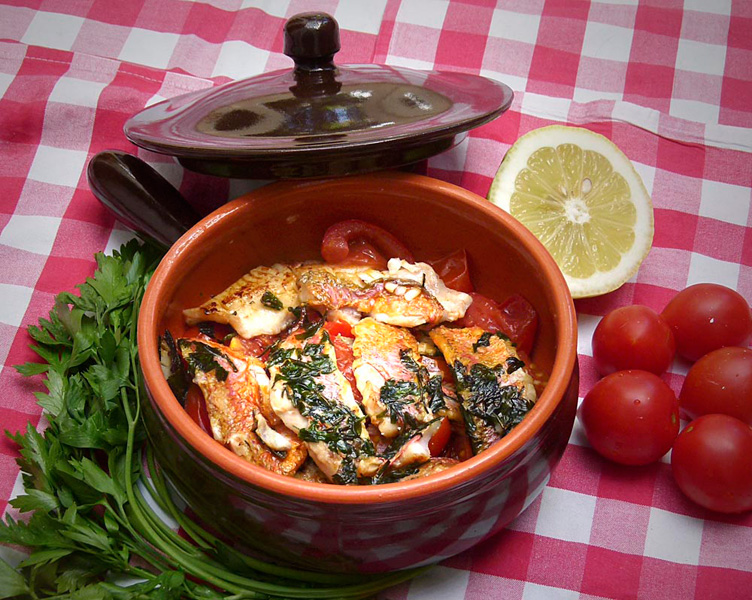 Red mullet with tomatoes